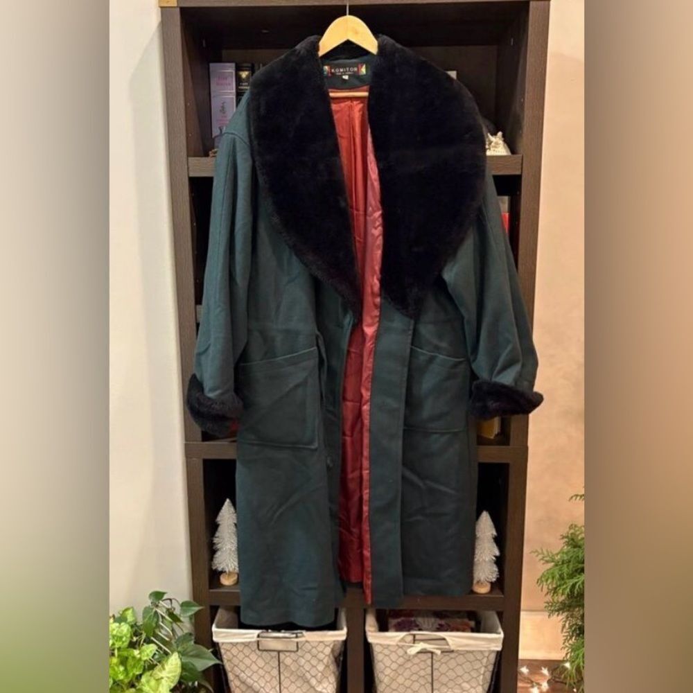 Vintage Komitor 1980’s Green & Black Wool Blend Faux Fur Collar Peacoat Size 18